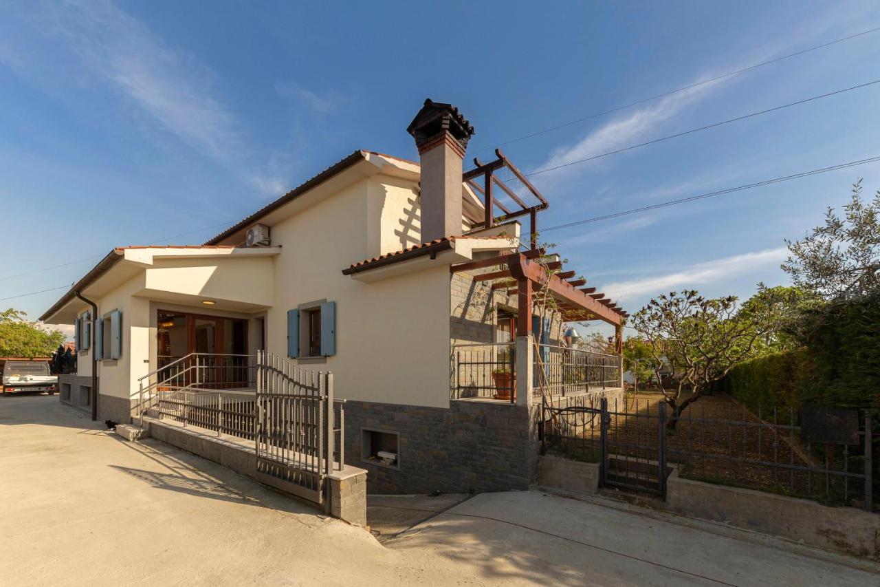 Apartma Koper Pobegi Exterior foto