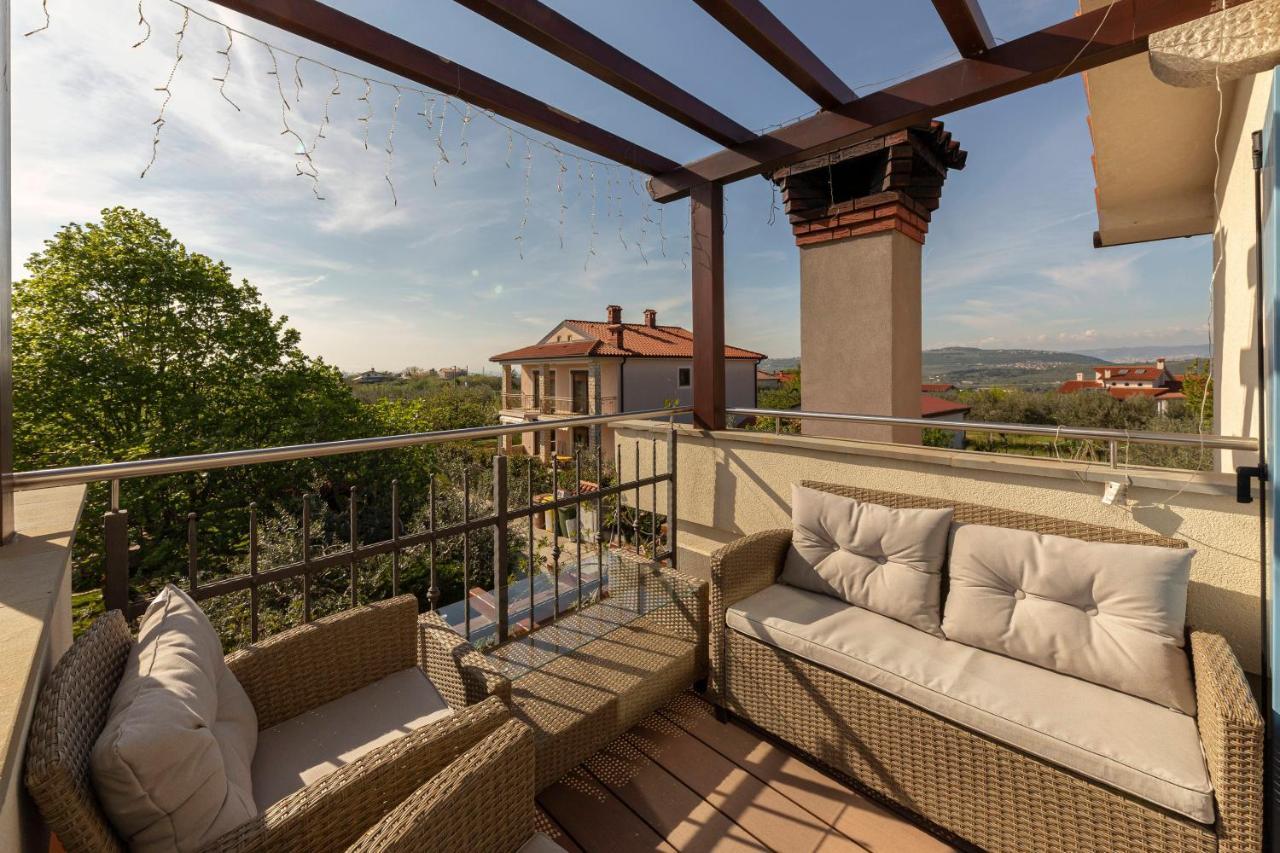 Apartma Koper Pobegi Exterior foto